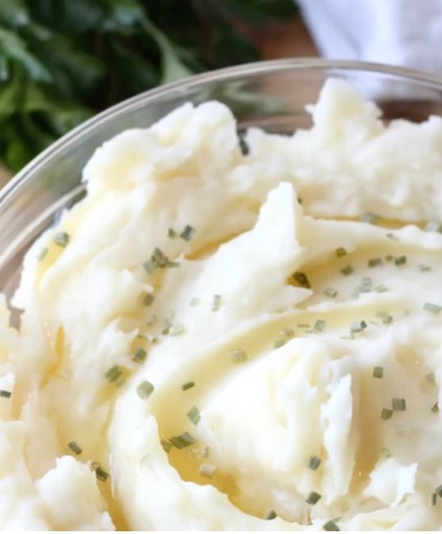 Make Ahead Garlic Mashed Potatoes